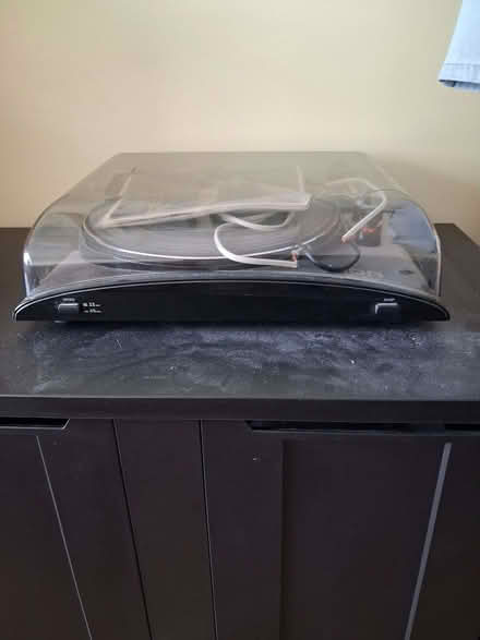 Photo of free Stereo with speakers (Brownsover CV21) #1