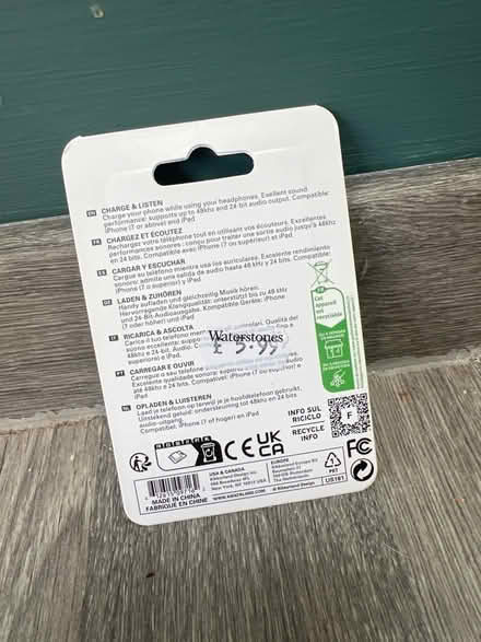 Photo of free Charge and Listen for Iphone. As New (Southsea PO4) #2