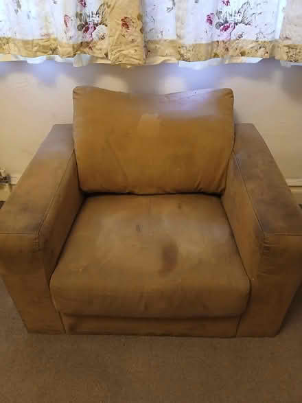 Photo of free 2 seater settee and armchair (LS8 3RG) #2