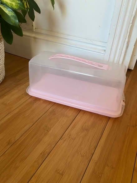 Photo of free Cake carrier (BN2) #1