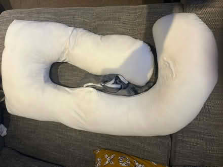 Photo of free Pregnancy Pillow (Croydon CR2) #1