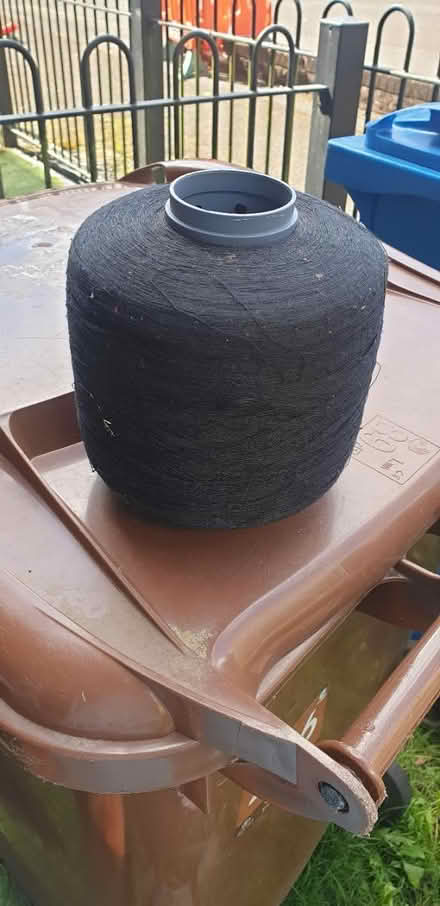 Photo of free Black thread (OL8) #1