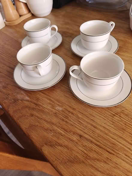 Photo of free 4 porcelain teacups and saucers (Brighton BN1) #1