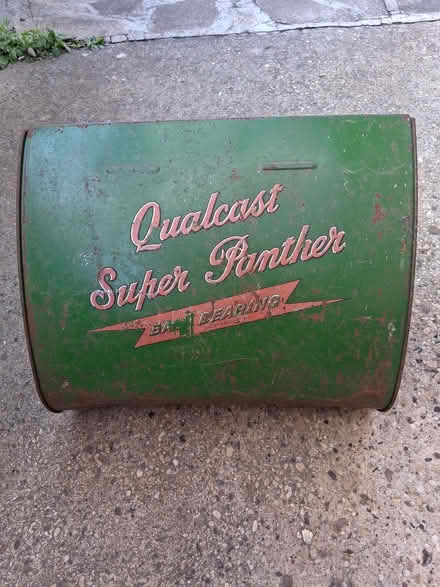 Photo of free Old metal Qualcast lawnmower grass collector (Northcourt OX14) #1