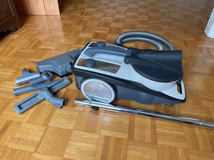 Photo of free Vacuum cleaner (Stambourne CO9) #1