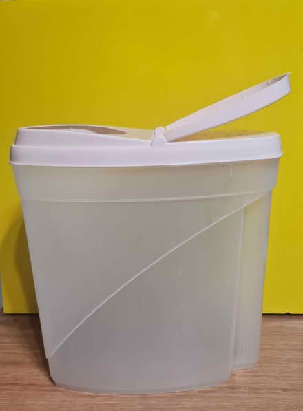 Photo of free Food container (Marsh LA1) #1