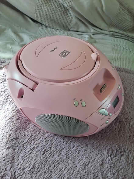 Photo of free CD player and headphones (East Kilbride G74) #2