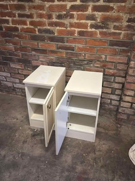 Photo of free bedside cupboards (SW195PH) #2