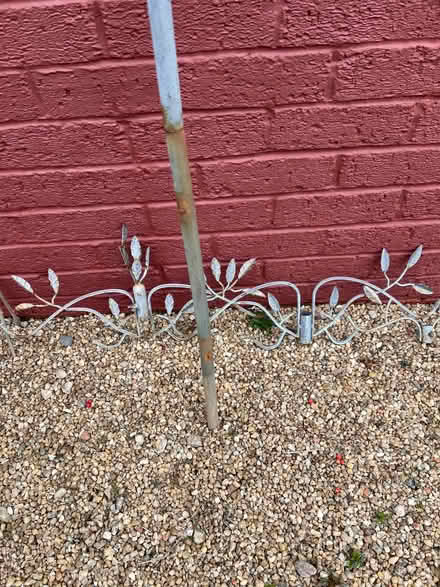 Photo of free Peckish Secret Garden Wild Bird Feeding Station (Clarkston G76) #2