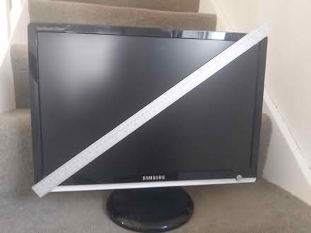 Photo of free Samsung 24" computer monitor (Orpington BR6) #1