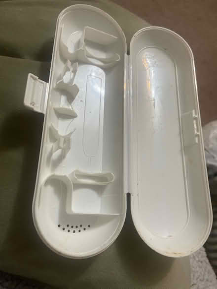 Photo of free Portable electric brush container (Stubbington PO14) #2