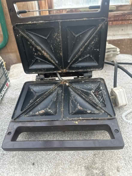 Photo of free Toastie Maker (Warton LA5) #2