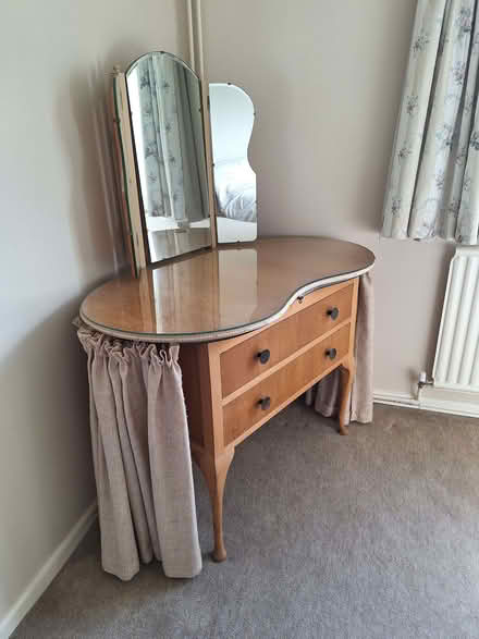 Photo of free Vintage dressing table (Navenby LN5) #3
