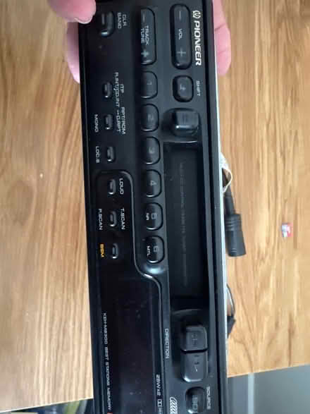 Photo of free Pioneer car radio (Leighton Buzzard LU7) #4