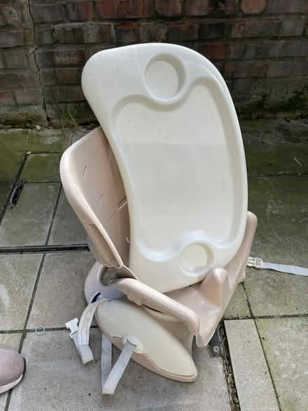Photo of free Childs booster / high chair (Endymion rd, finsbury park, N4) #3