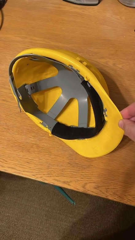 Photo of free generic hard hat - adult sized (New Malden KT3) #2