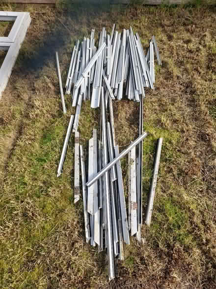 Photo of free Windows frames (High green S35) #4