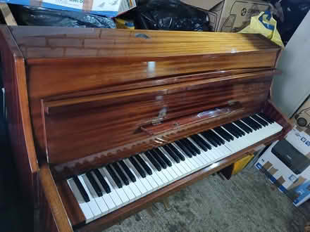 Photo of free Zenda piano (CH4) #2