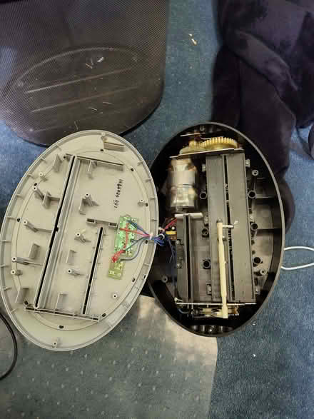 Photo of free Paper shredder (for spare parts?) (Battle RG30) #3