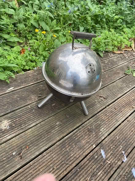 Photo of free Old small BBQ (SE153BS) #1