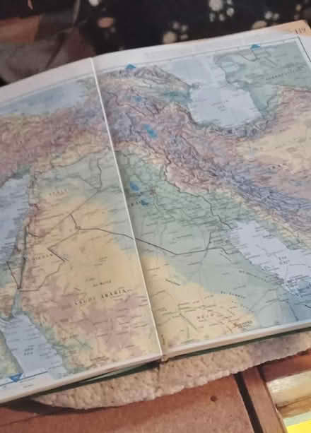 Photo of free 2 World Atas books (Swallow Beck LN6) #3