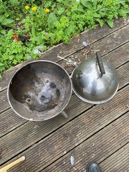 Photo of free Old small BBQ (SE153BS) #3