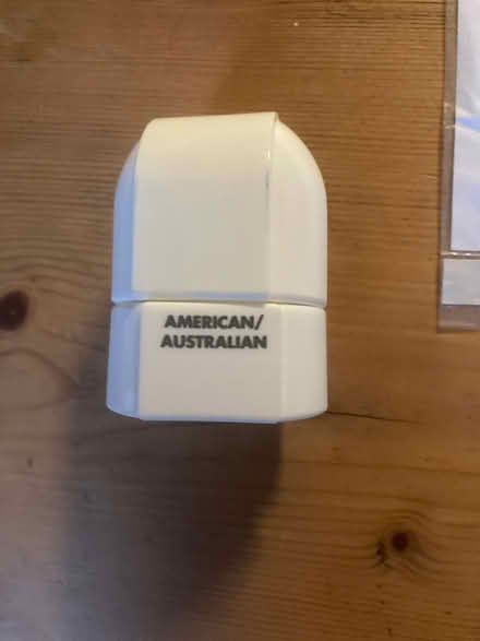 Photo of free US/Australian adaptor (Southville BS3) #2