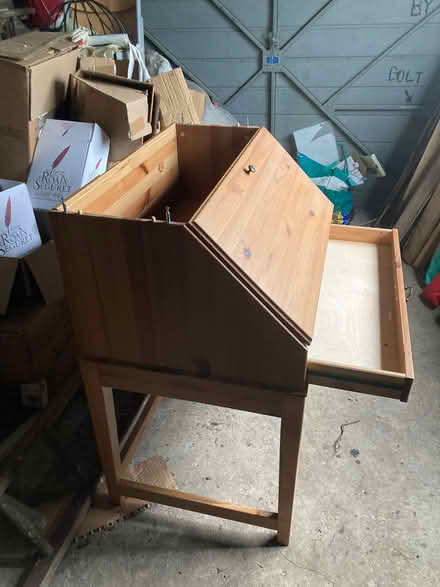 Photo of free Bureau (Bloomfield BA2) #4