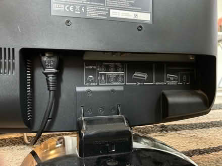 Photo of free Toshiba tv 19 inch (Jennetts park RG12) #3