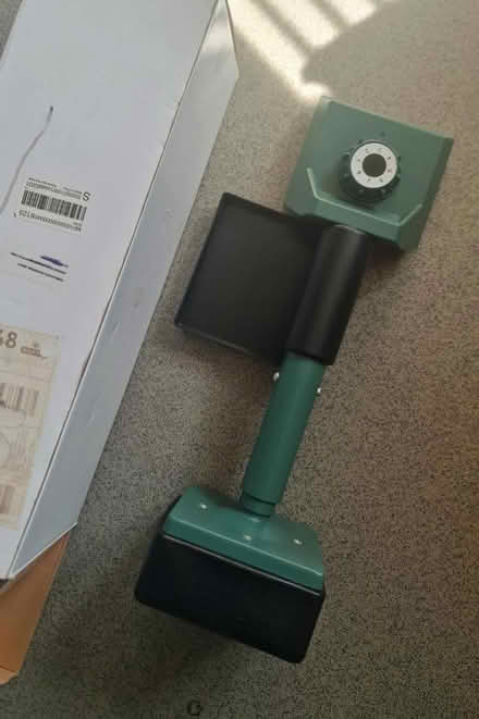 Photo of free Extendable Carpet knee kicker (Croydon, CR0) #1