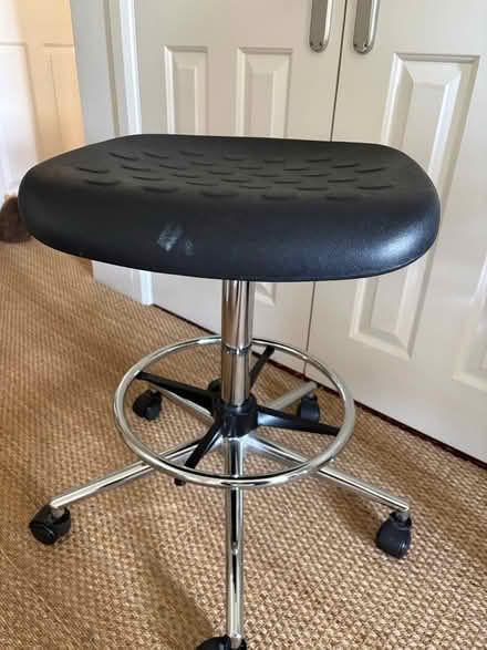 Photo of free Adjustable height bar stool (Oxford OX2) #2