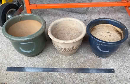 Photo of free Plant pots (outdoor) (Adel LS16) #1