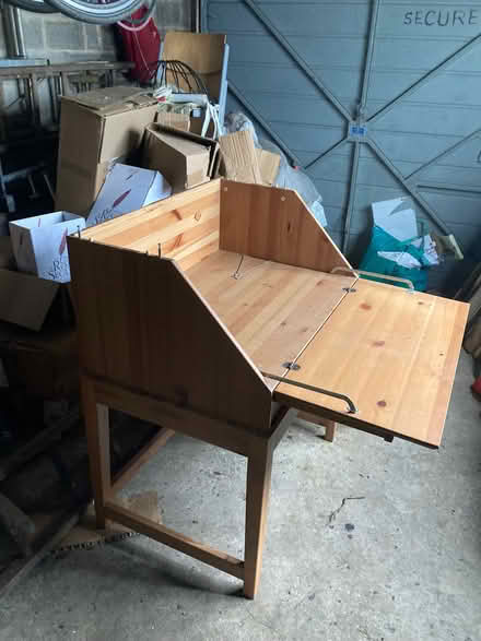 Photo of free Bureau (Bloomfield BA2) #3