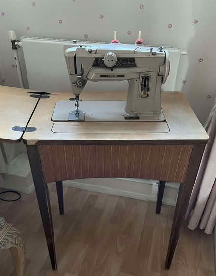 Photo of free 1970s Singer Sewing Machine in table (Willesden Green NW2) #2