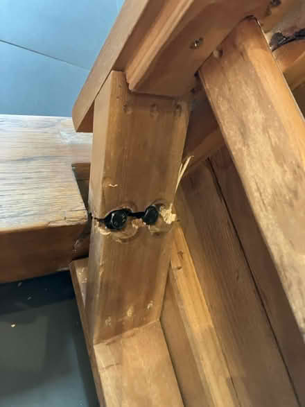 Photo of free Dining Table and six chairs (New Barnet En5 1ar) #1