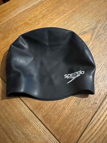 Photo of free Speedo Ladies/Kids Swimming Hat (Woodside SE25) #2