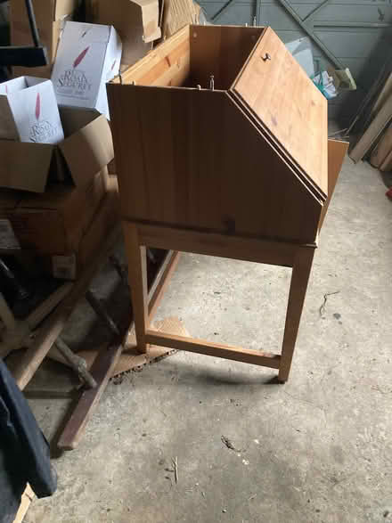 Photo of free Bureau (Bloomfield BA2) #2