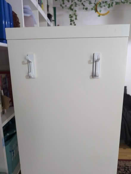 Photo of free IKEA shelving unit (Hackney E5) #4