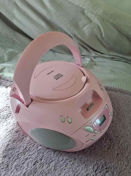 Photo of free CD player and headphones (East Kilbride G74) #4