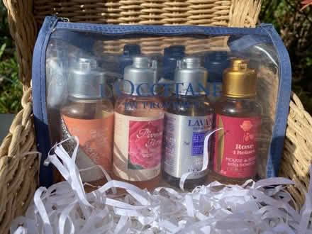 Photo of free L’Occitane shower gels, shower cream, shampoo & conditioner (West Norwood SE27) #1
