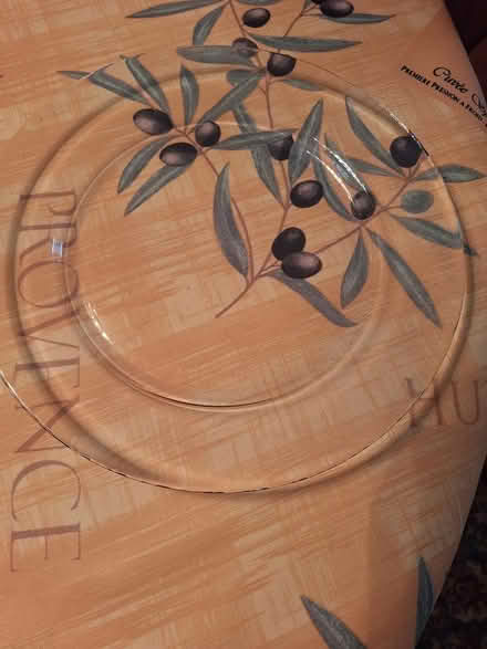 Photo of free Glass plate and 2 cup and saucer (Hurontario and South Service) #1