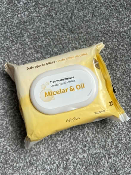 Photo of free Micellar & Oil cleansing wipes (W6) #1