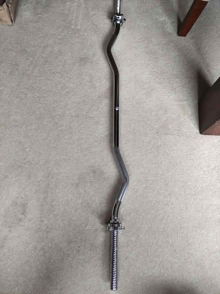 Photo of free 5kg curl bar (Dorridge B93) #1