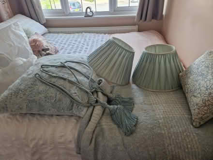 Photo of free As per picture (no tie backs) (Windsor SL4) #1