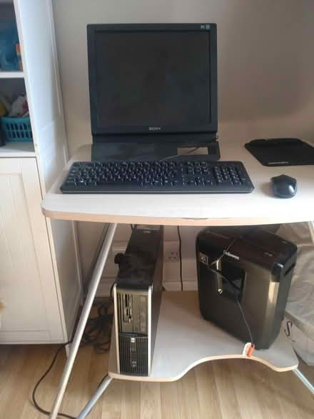 Photo of free Computer desk (Sydenham SE26) #1