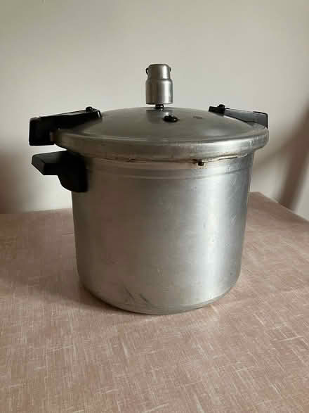Photo of free Pressure cooker (Belper DE56) #1