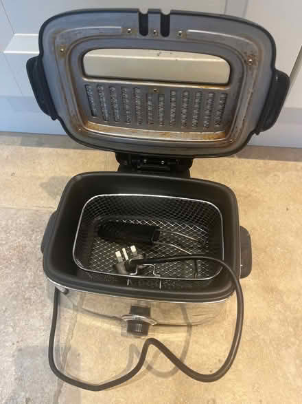 Photo of free Tefal small deep fat fryer (Kemsing TN15) #2