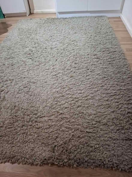 Photo of free Medium size ikea rug to give away (Cheam, Sutton) #1