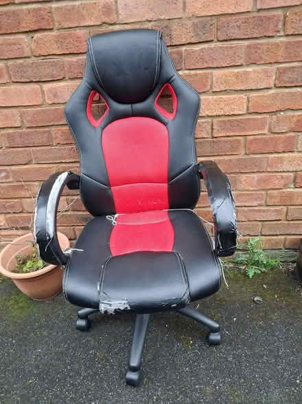 Photo of free Executive computer chair (please read) (Cleveleys FY5) #1