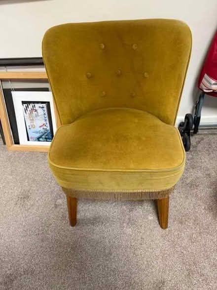Photo of free A low velvet easy chair - think it's called ladies bedroom (Kingsholm GL1) #1